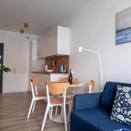 アパート La Riva Mia レバル